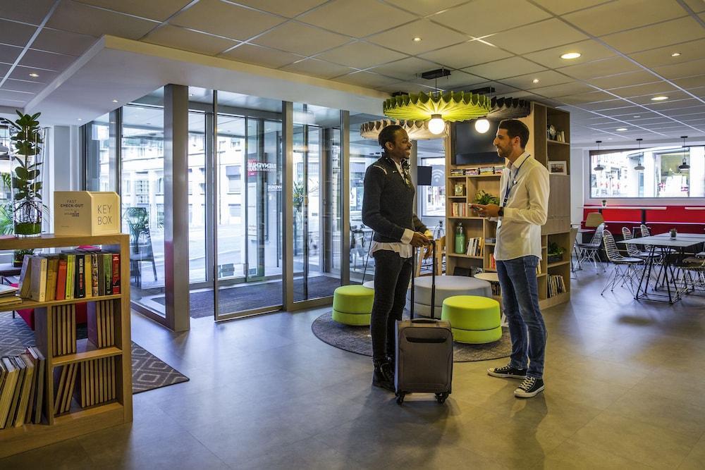 Ibis Lausanne Centre Esterno foto
