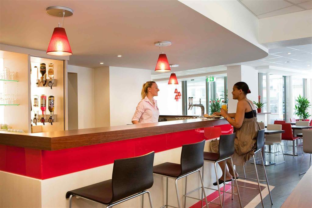 Ibis Lausanne Centre Esterno foto
