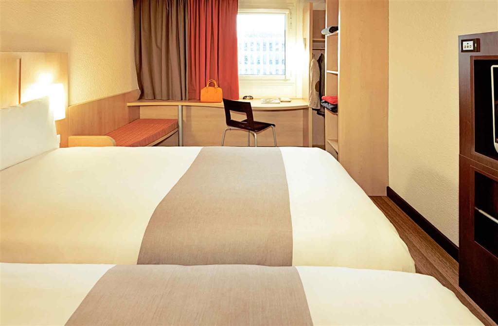 Ibis Lausanne Centre Esterno foto