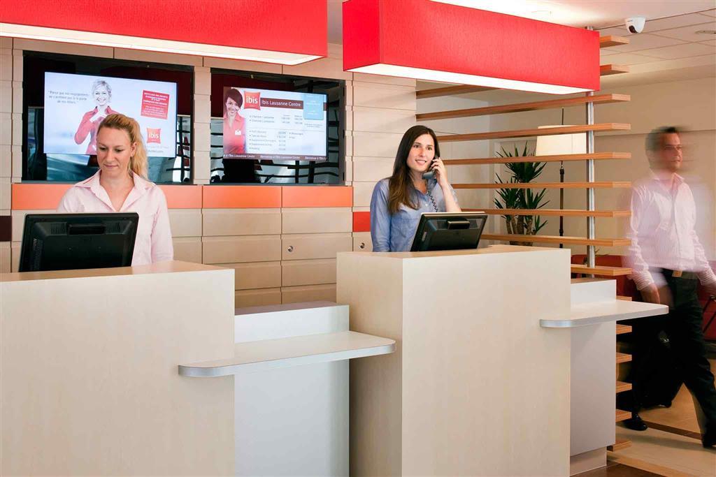 Ibis Lausanne Centre Esterno foto
