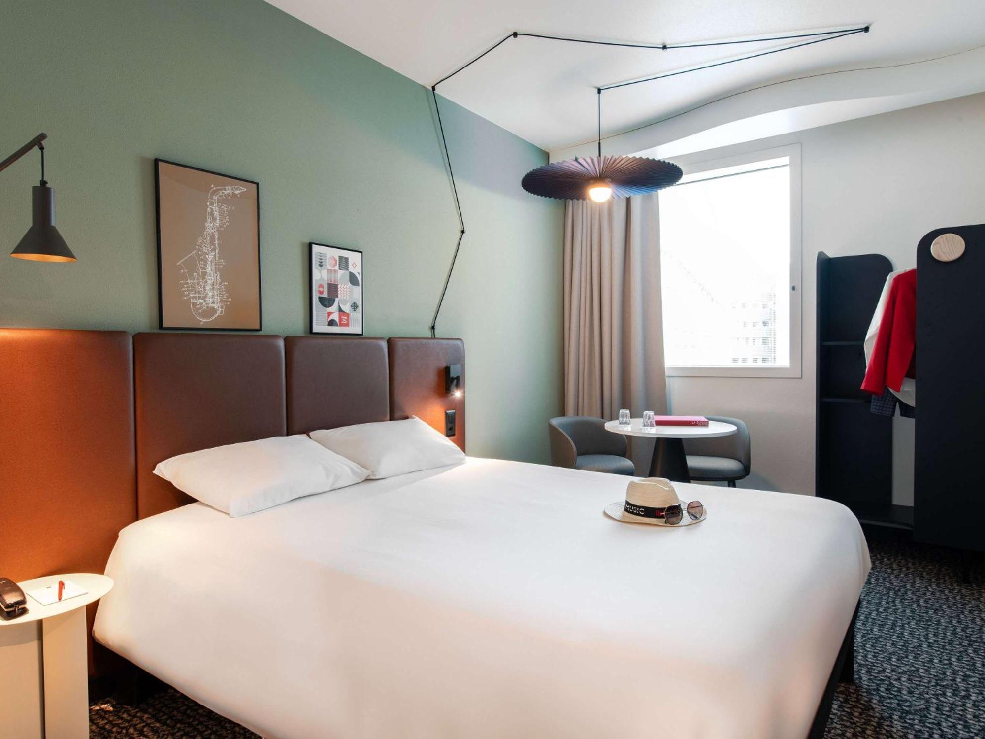 Ibis Lausanne Centre Esterno foto
