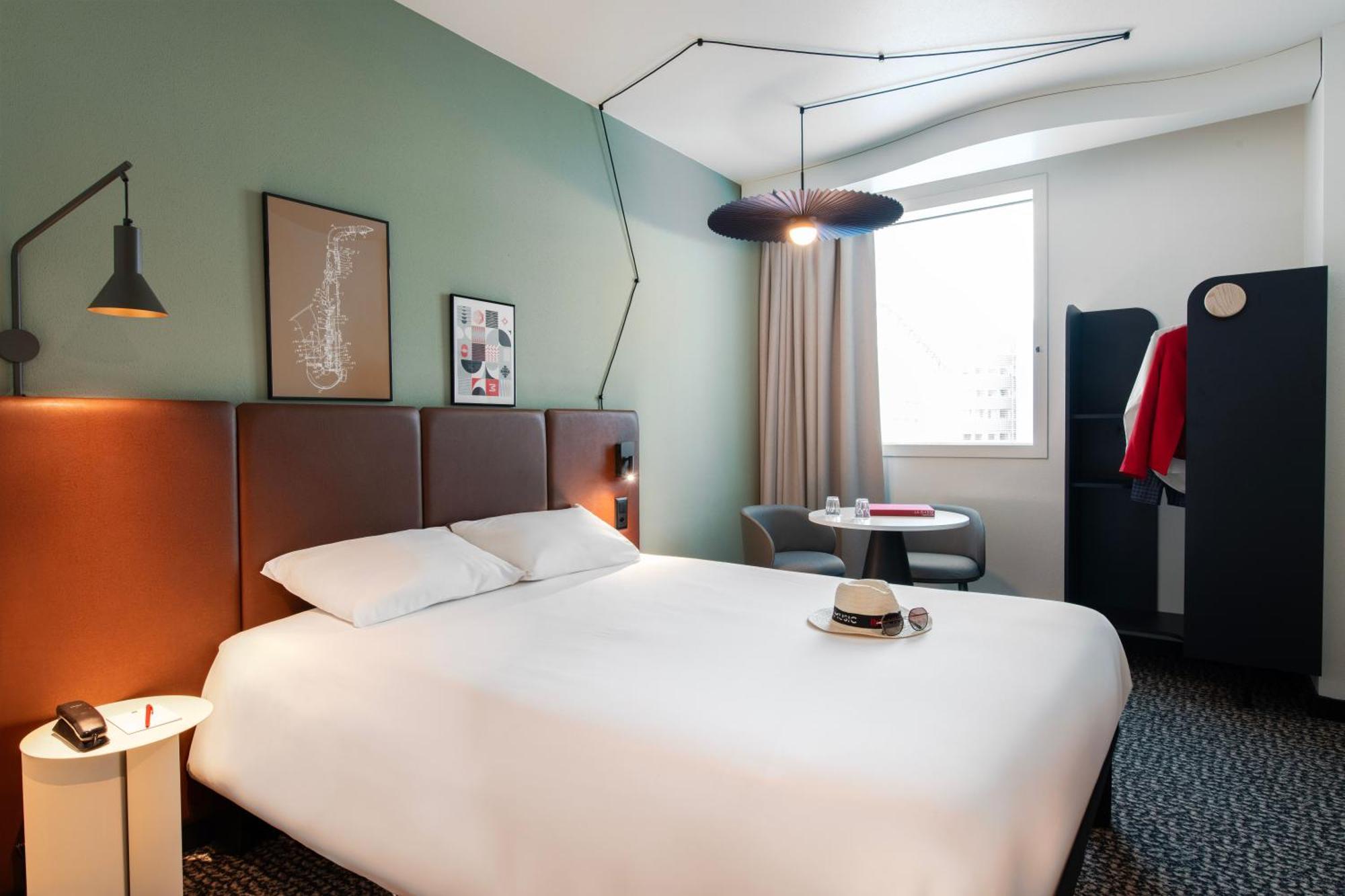 Ibis Lausanne Centre Esterno foto