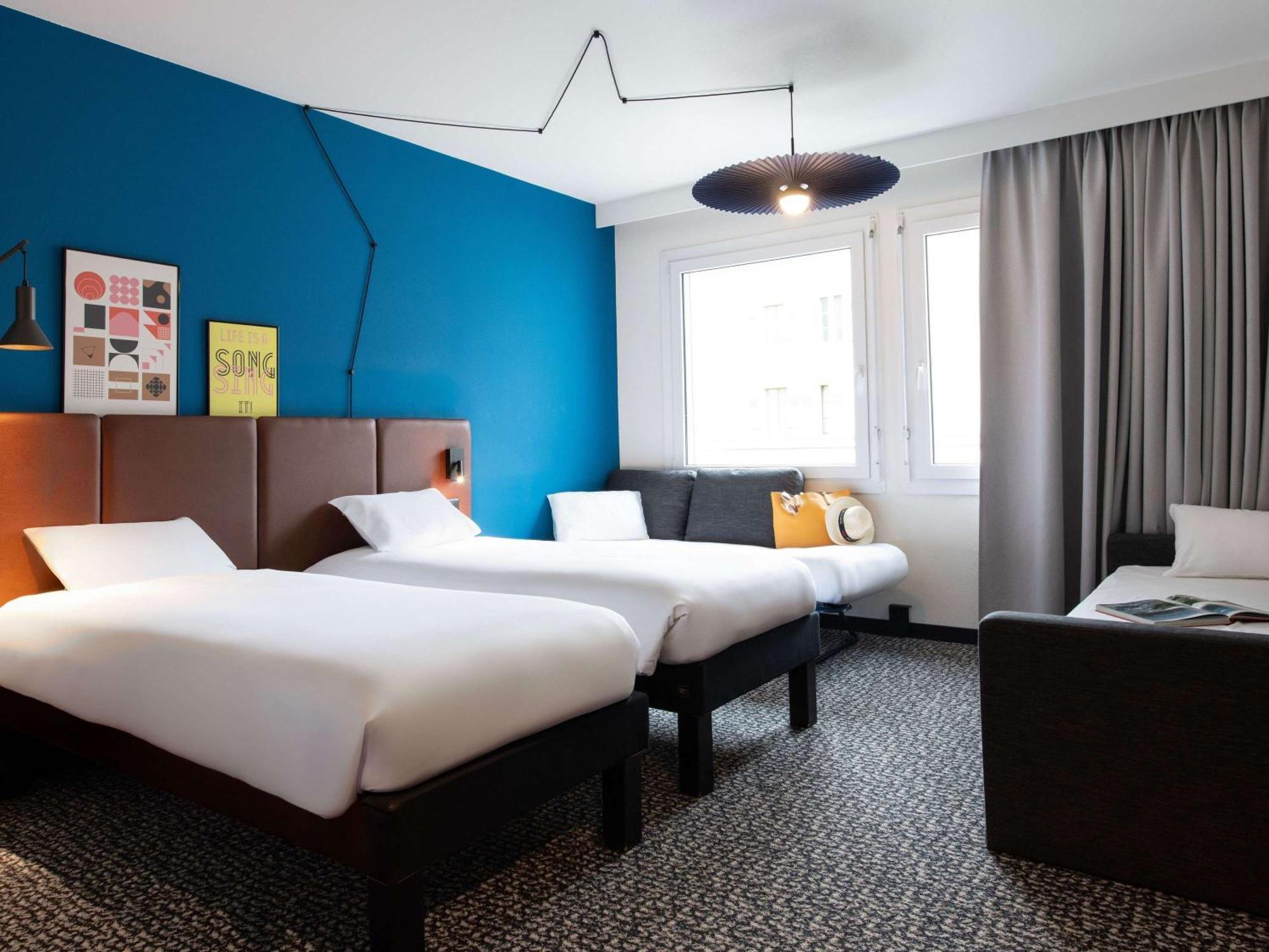 Ibis Lausanne Centre Esterno foto