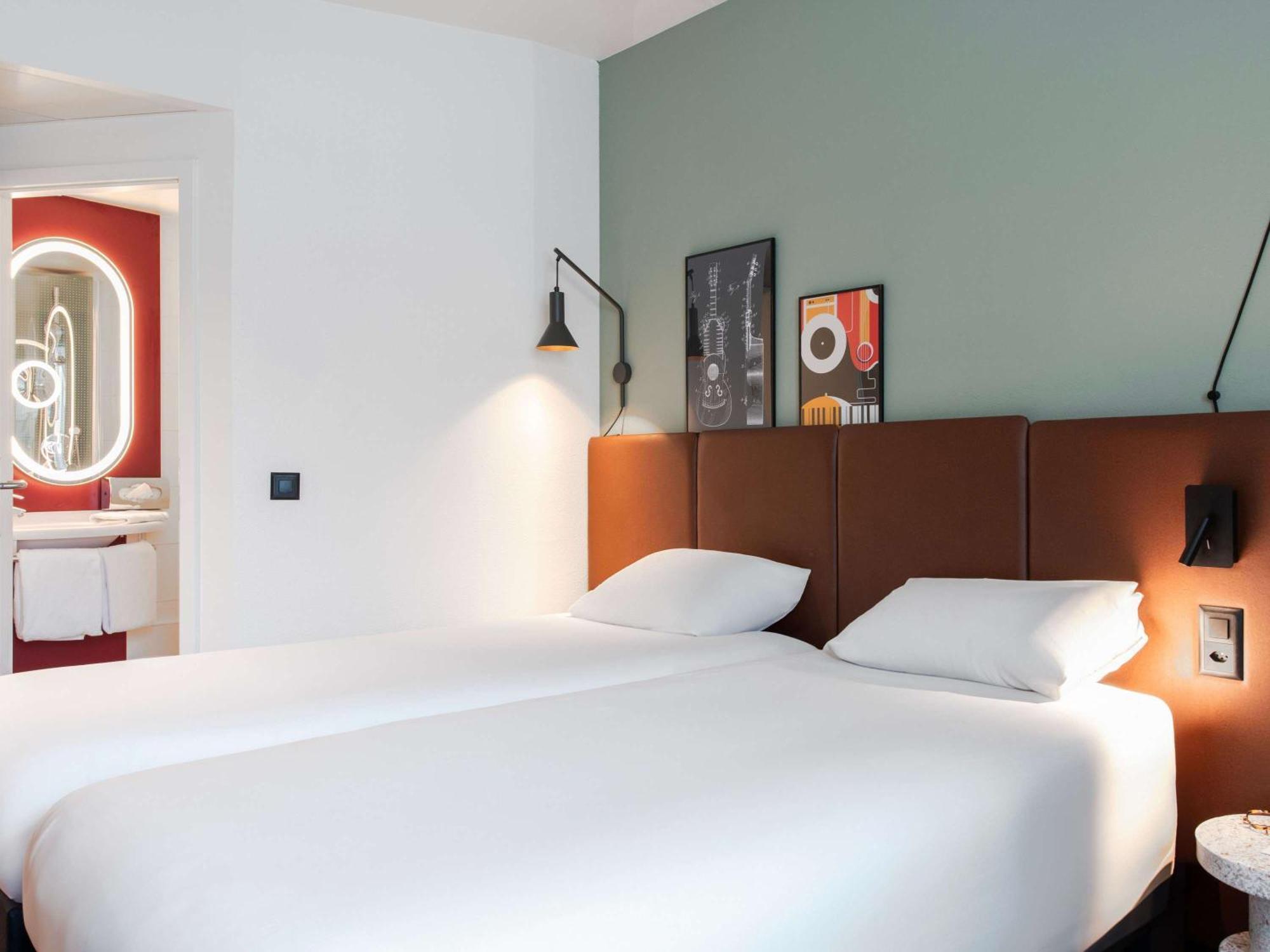 Ibis Lausanne Centre Esterno foto