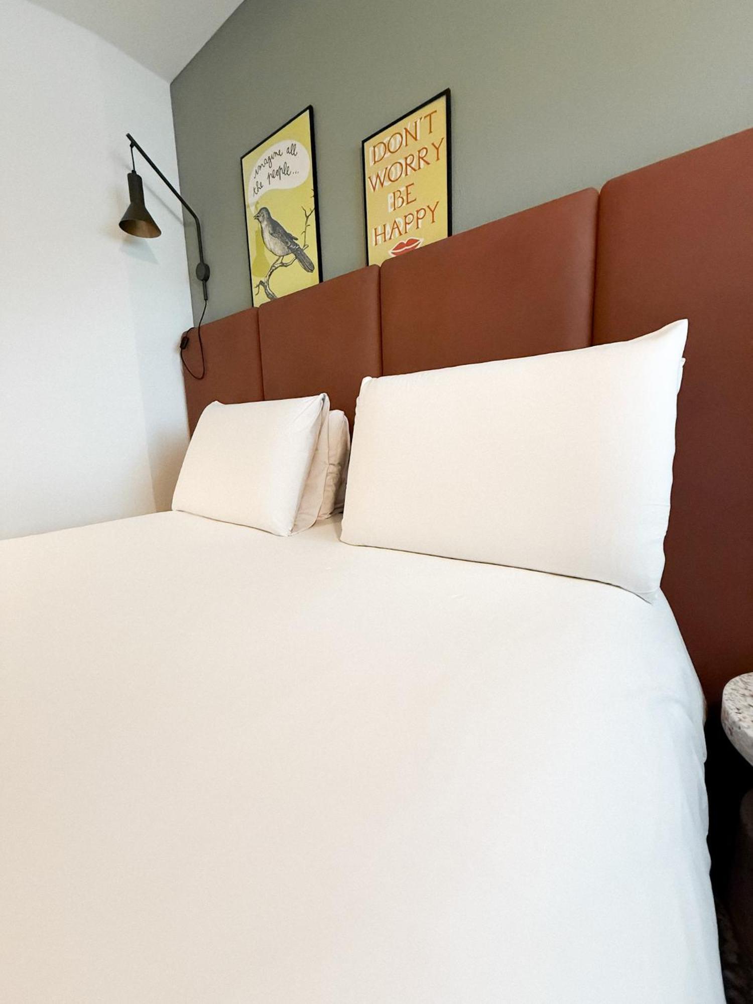 Ibis Lausanne Centre Esterno foto
